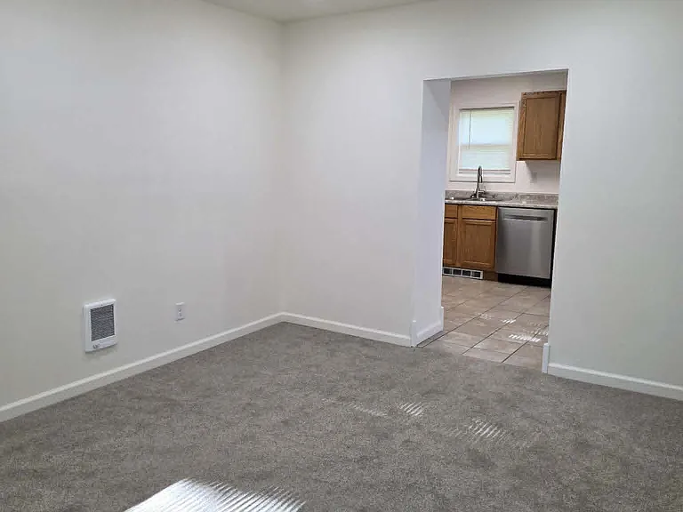 217 5th Ave SW #1 — Photo 10