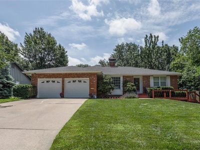 7415 W 74th St, Overland Park, KS, 66204