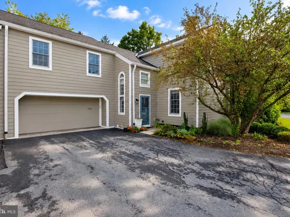 1949 Meadow Ln, Wyomissing, PA 19610