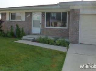 47441 Brent Ct, Chesterfield, MI