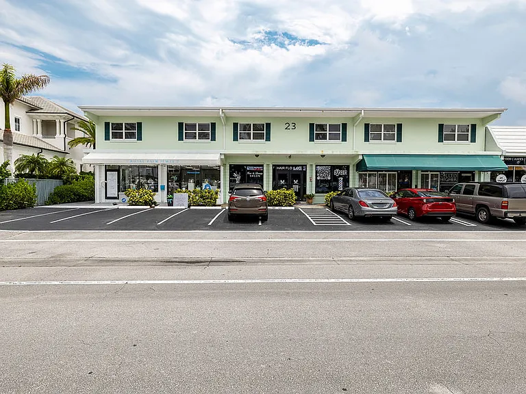 23 Royal Palm Point #B — Photo 30