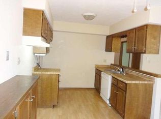 3813 Cheyenne Ct, Racine, WI 53404