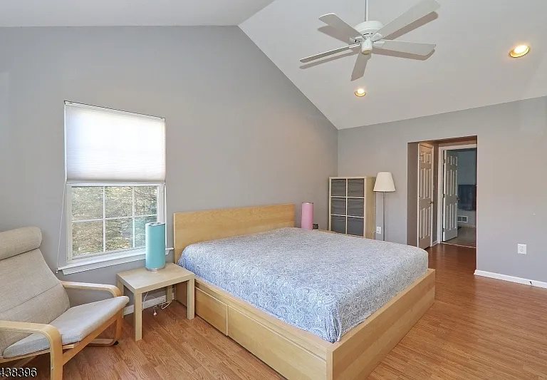 13 Minuteman Ct — Photo 6