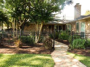 819 Lake Villa Dr, Seabrook, TX 77586