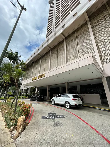 2240 Kuhio Ave Photo 1