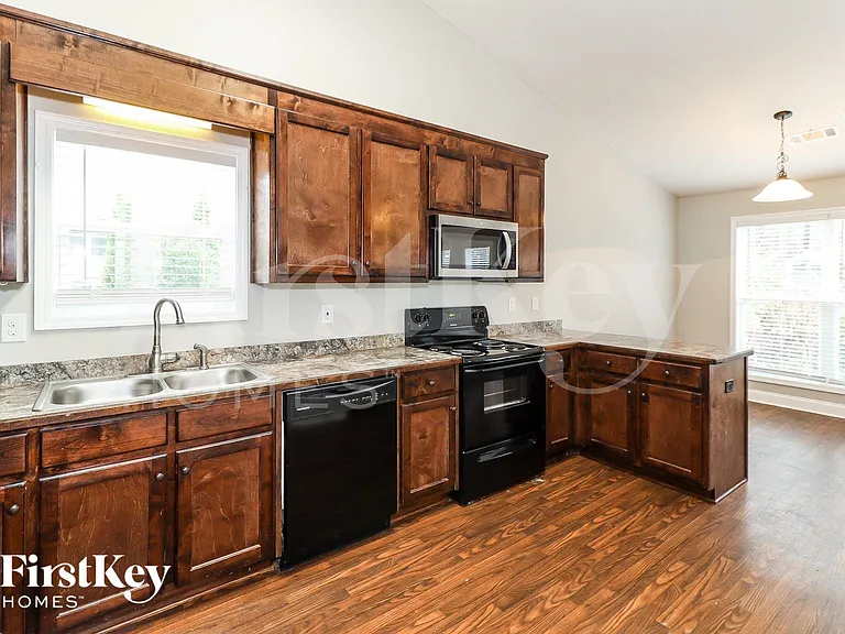 214 Falling Leaf Ln — Photo 6