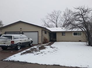 707 Sequoia Dr, Colorado Springs, CO 80910