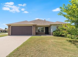 235 Glory Ln, Bethel Heights, AR 72764