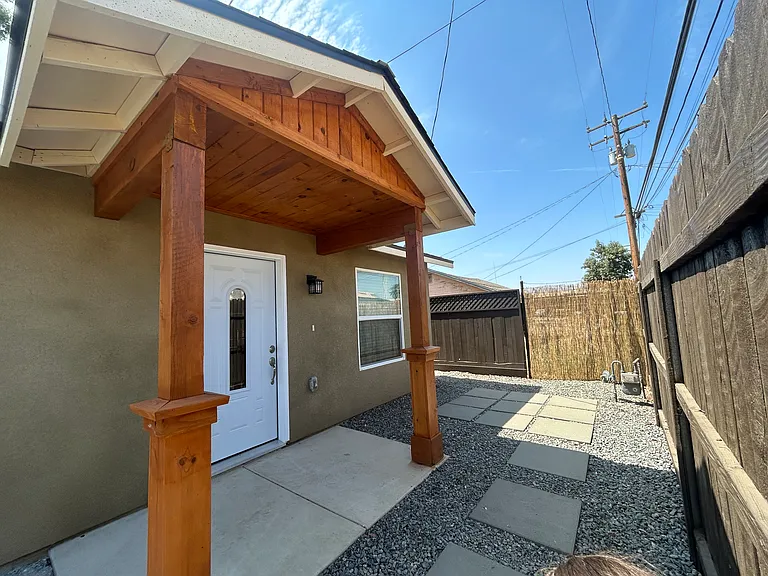 251 S F St #1/2 — Photo 3