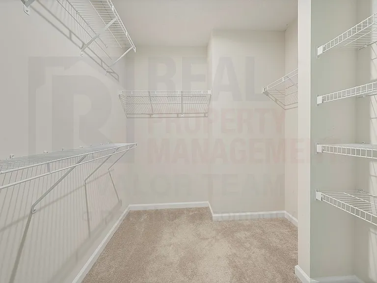 4011 N Steels Cir — Photo 15