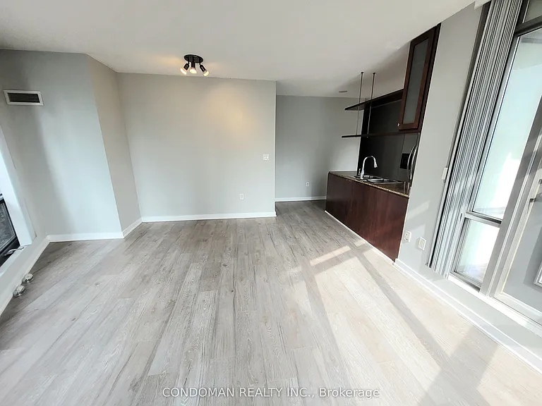 3 Navy Wharf Ct #603 — Photo 3