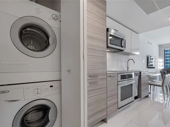 1300 Brickell Bay Dr APT 1912, Miami, FL 33131