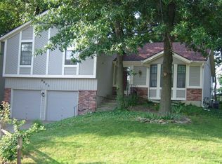 9805 W 49th Pl, Merriam, KS 66203