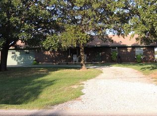 2418 S Countyline Rd, Harrah, OK 73045