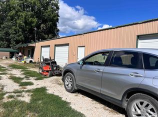 1050 McGlaughlin Rd, Winchester, IL 62694