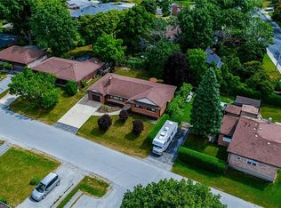 18 Manor Pl, Hamilton, ON