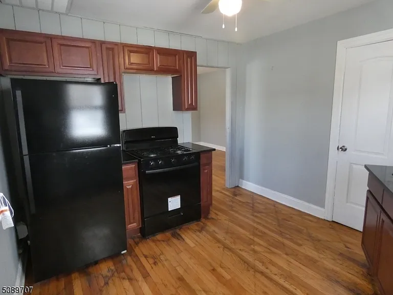 672 Mount Hope Ave #4 — Photo 4