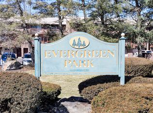 380 Knapps Hwy UNIT 380, Fairfield, CT 06825