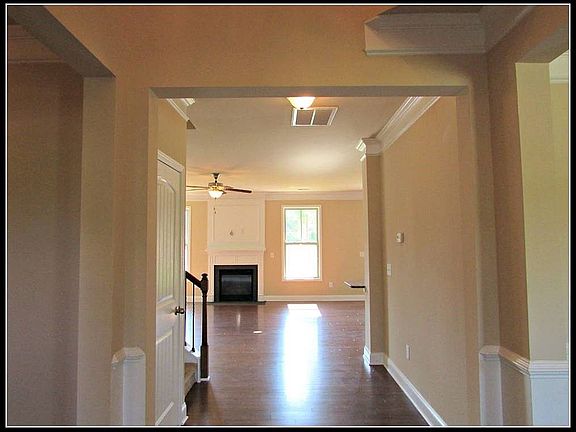 Foyer - Similar Plan