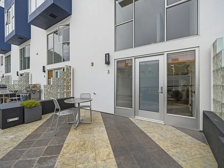 300 Linden St #3 — Photo 25