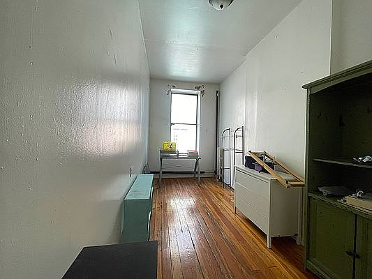 5th image of 234 Meserole St #4