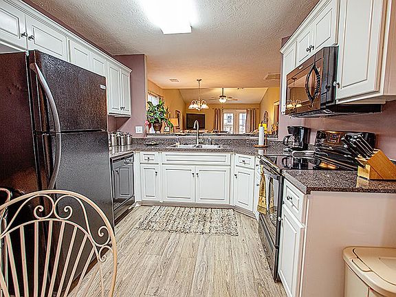 4th image of 133 Violet Ct