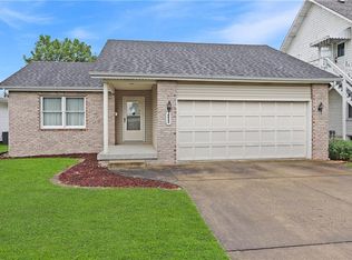 405 Broadway Ave, Mattoon, IL 61938