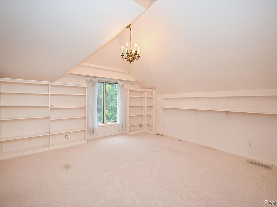 363 Lakewood Dr, photo 29