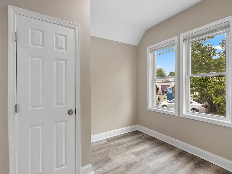 206 S Hilton St — Photo 5