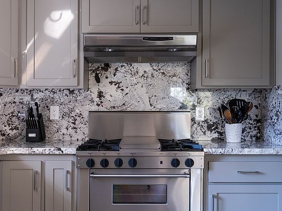 5th image of 580 Clay Canyon Ct