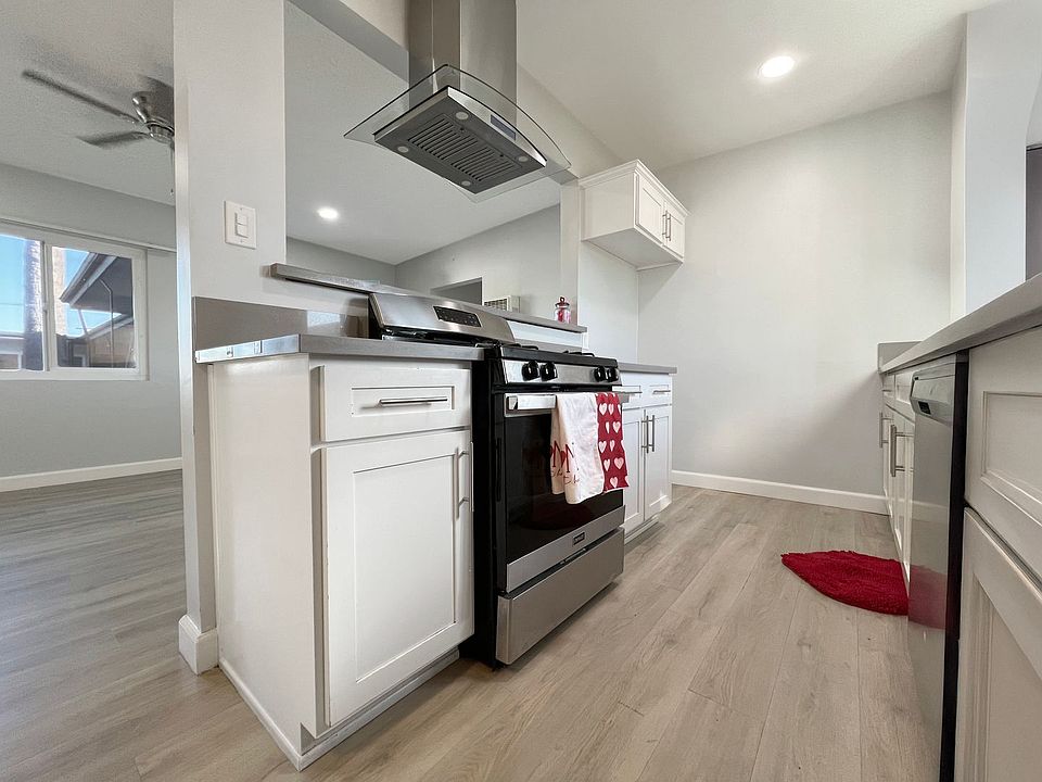1st image of 122 E 55th St APT 7
