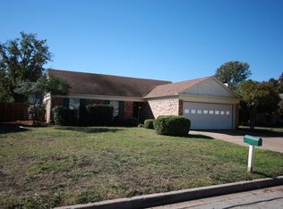 4020 Longstraw Dr, Fort Worth, TX 76137