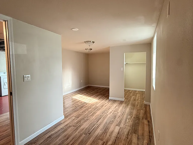 1520 Mahan Ave — Photo 16