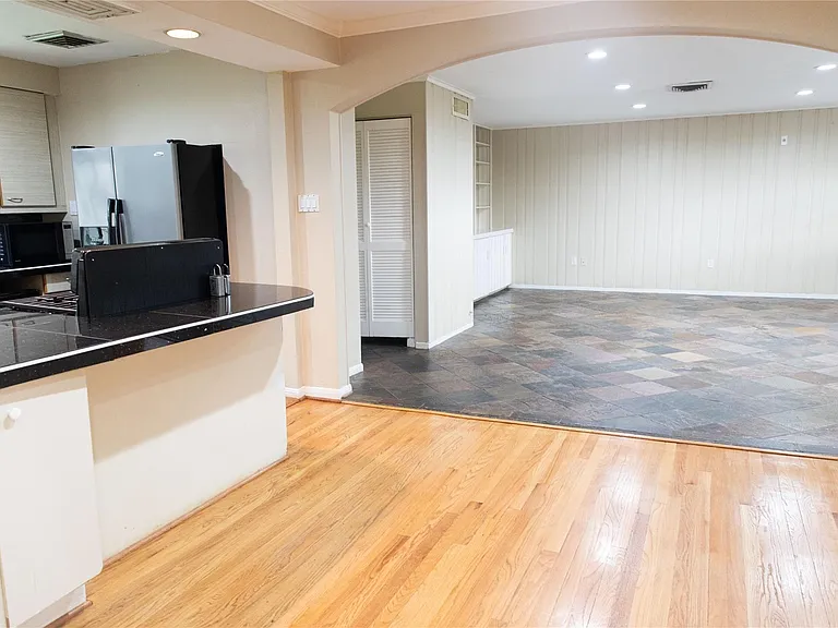 5564 Aspen St — Photo 10