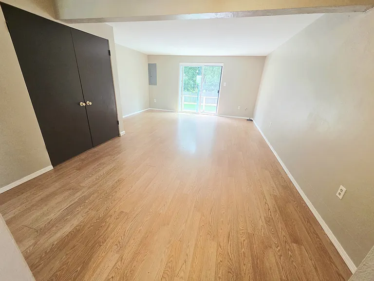 578 Caddy Dr — Photo 8
