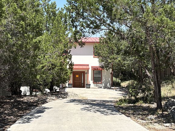 2nd image of 841 Scenic Cir