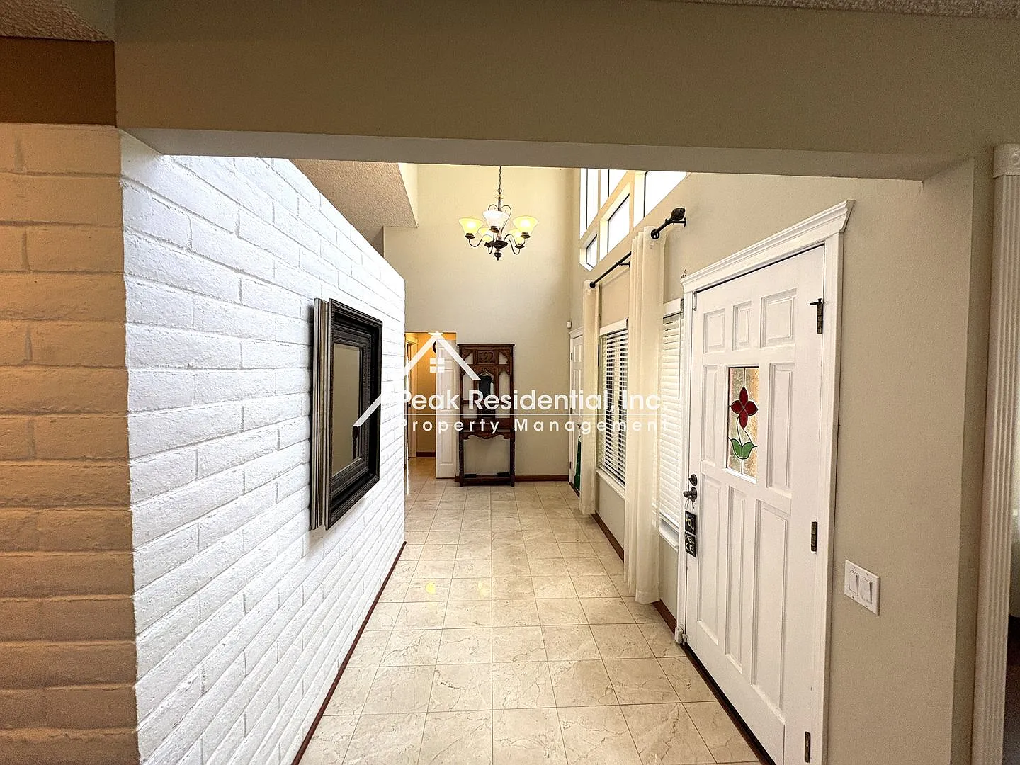 Beautiful Gold River 3bd/2ba Home with 2 Car Garage — Photo 4
