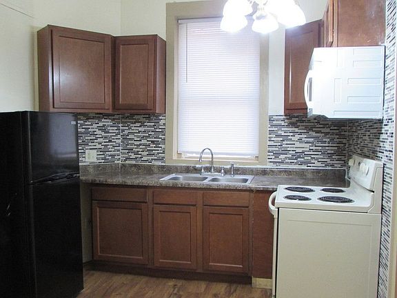 2nd image of 737 Themis St #1