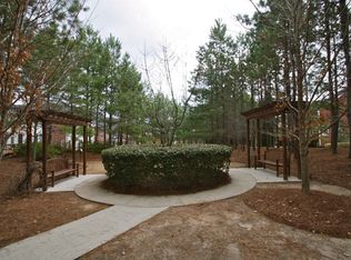 520 Vinings Estates Dr SE, Mableton, GA 30126