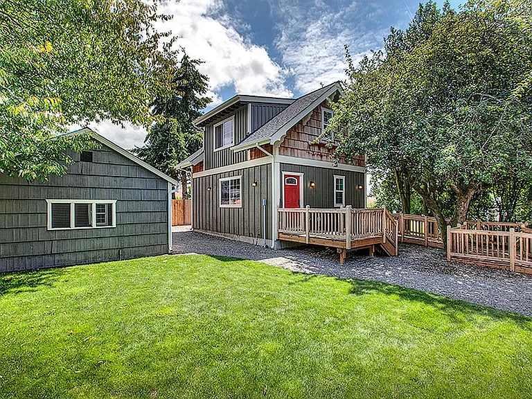 16214 12th Ave SW #2 — Photo 1