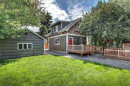 16214 12th Ave SW #2 Photo 1