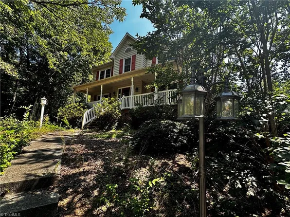 1720 Braemore Ct, Kernersville, NC 27284