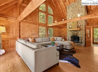 189 White Oak Trl, Banner Elk, NC 28604