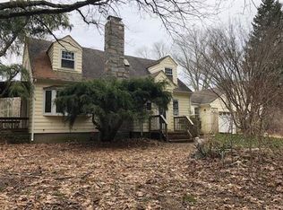 175 Log Bridge Rd, Coventry, RI 02816