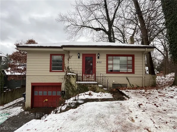 460 Palisades Dr, Akron, OH 44303