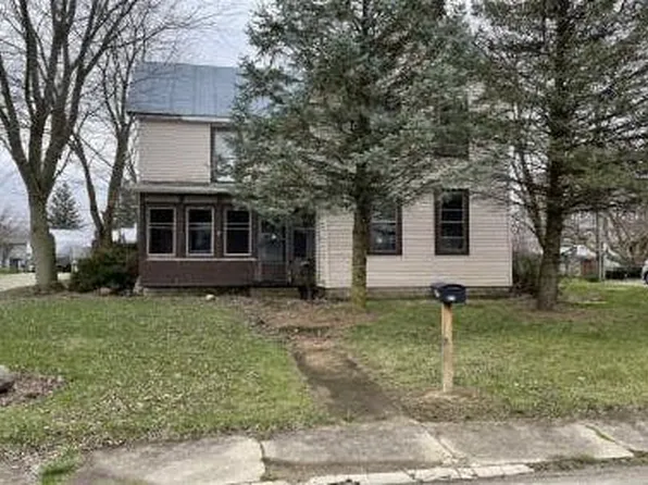 615 W North St, Winchester, IN 47394