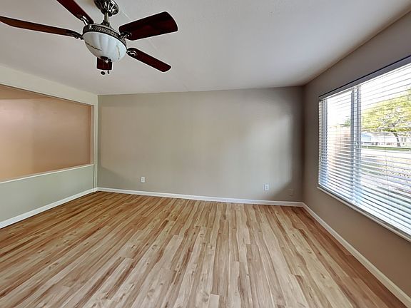 5th image of 8140 Villa Oak Dr