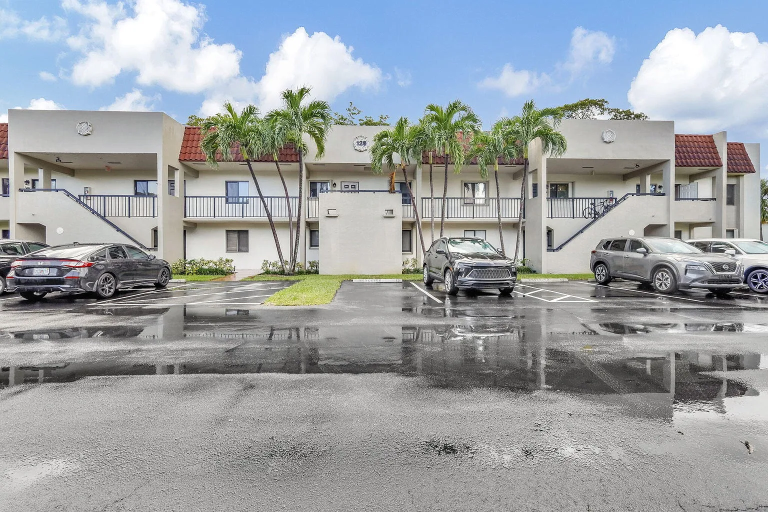 2 bed, 2.0 bath, $2,300 — Photo 1