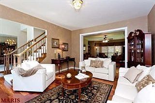 3rd image of 633 Arbor Haven Dr