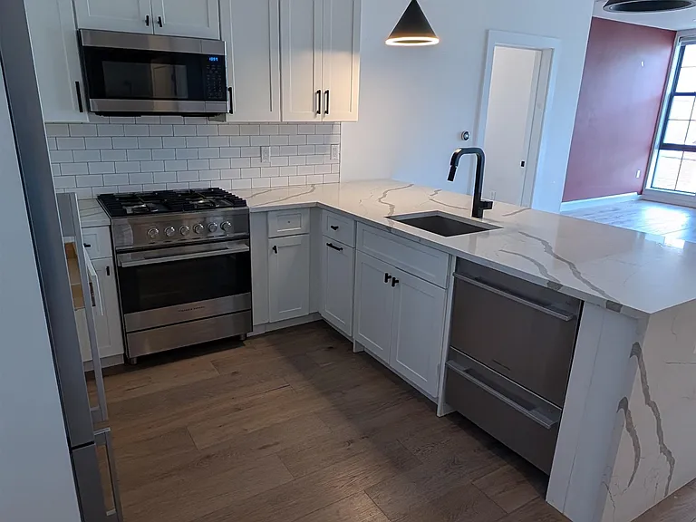 580 Palisade Ave #302 — Photo 13